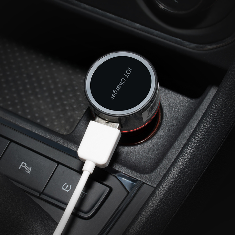 GPS tracking smart in-car charger